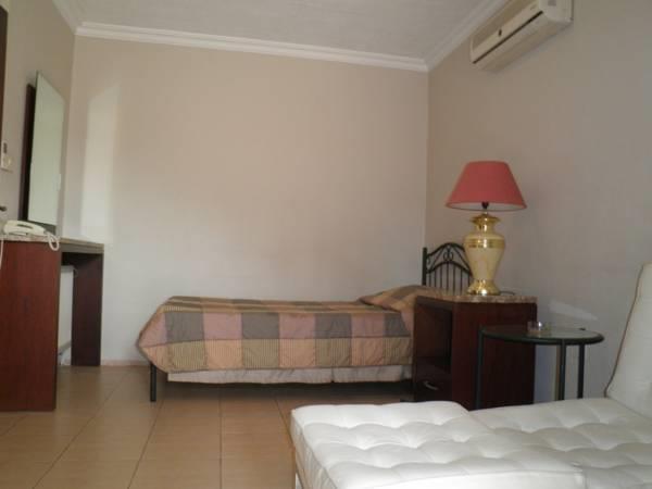 Granada Suites Hotel Amman Buitenkant foto
