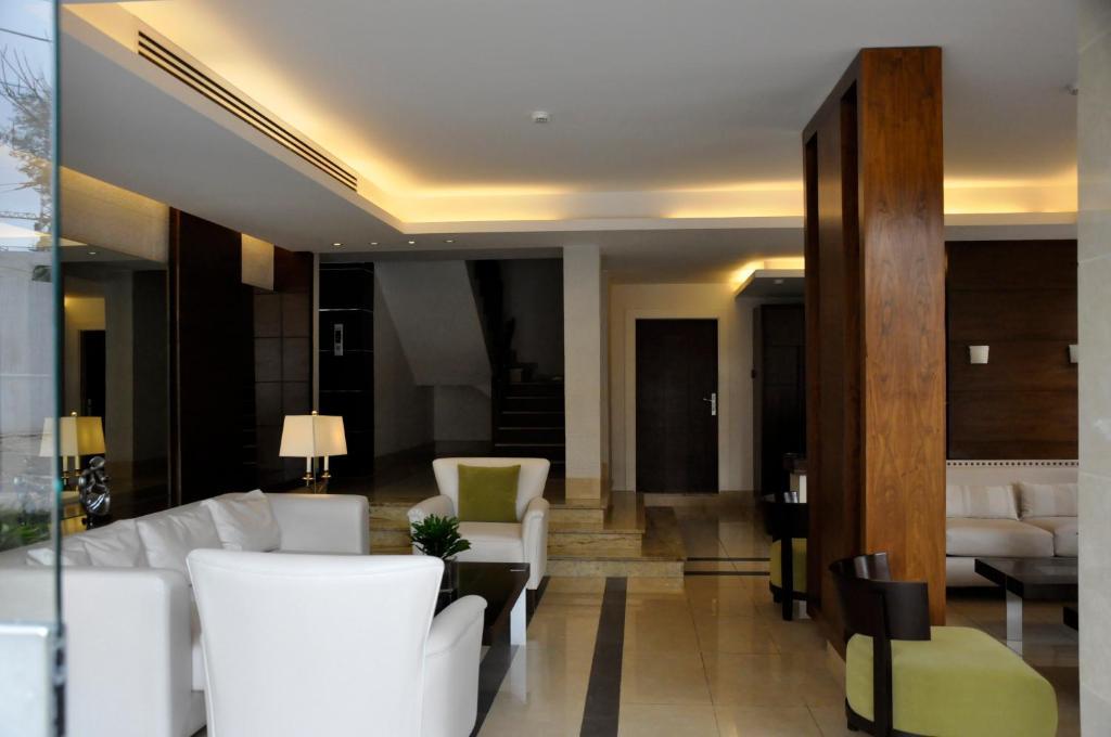 Granada Suites Hotel Amman Buitenkant foto