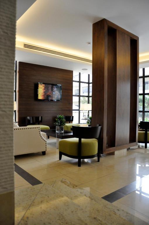 Granada Suites Hotel Amman Buitenkant foto