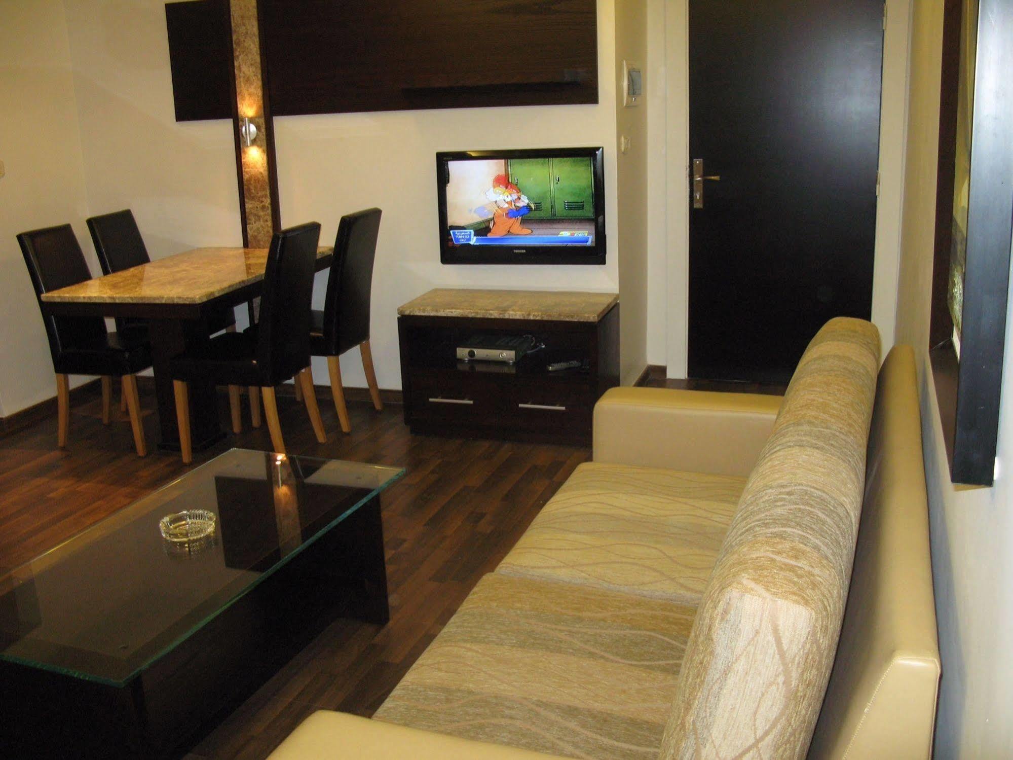 Granada Suites Hotel Amman Buitenkant foto